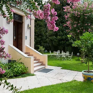 https://residence-villa-mainard.hotelinveneto.com